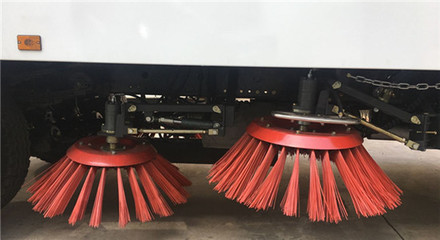 掃路車組成結構與日常維護全解析——湖北程力售后服務中心專業指南