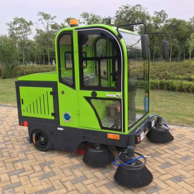 環衛電動掃地車多少錢一臺？電動掃路車哪家好？
